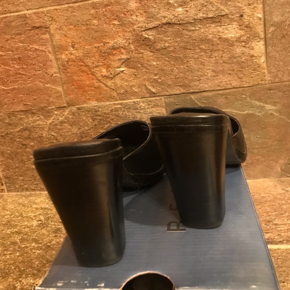 Reaction by Guess - Sweet slip on high heeled mule - Picture 5 of 6